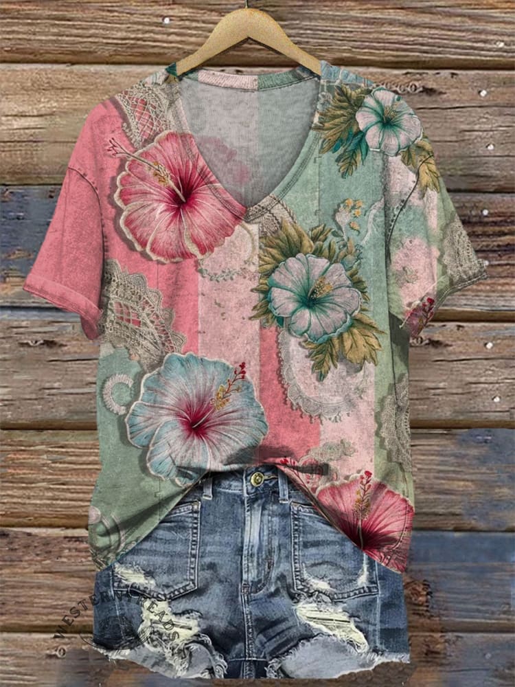 Women's V-neck Vintage Floral Print Casual T-Shirt