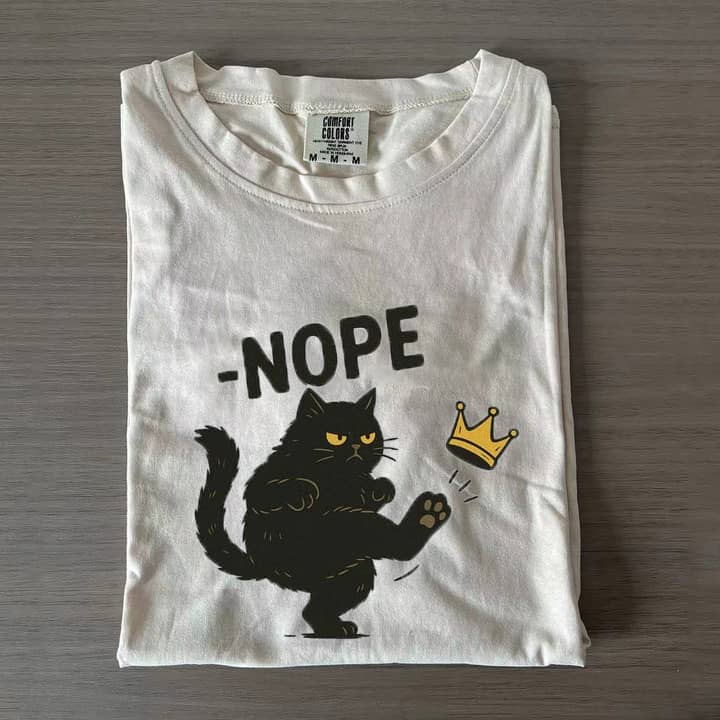 No Kings in America Black Cat TEE
