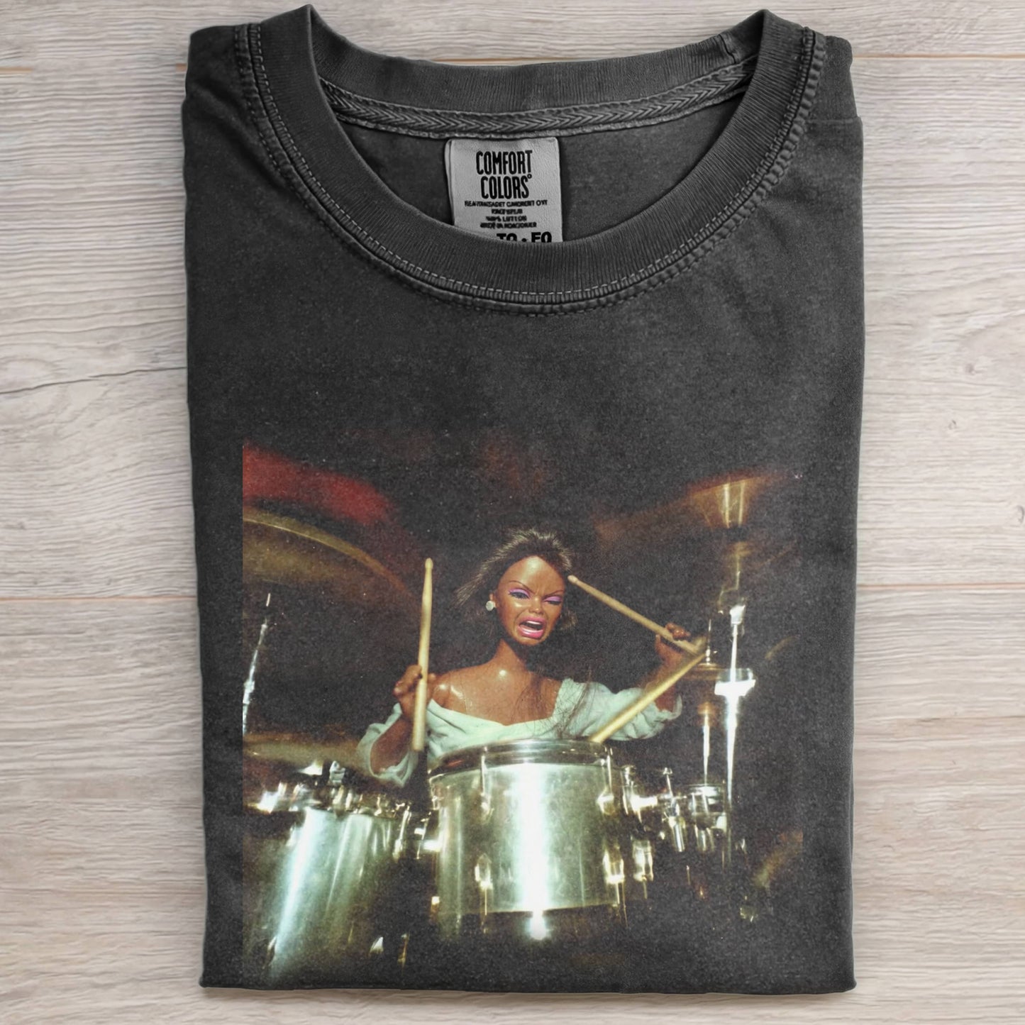 BLACK DOLL FACE DRUMMING T-SHIRT