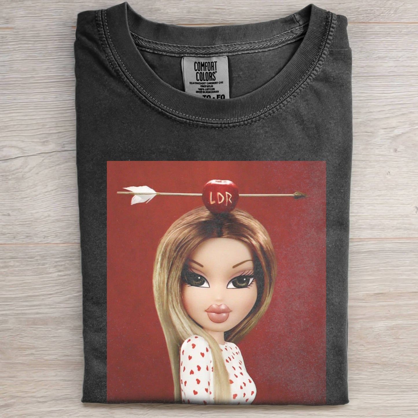 BRATZ GIRL LOVE APPLE T-SHIRT