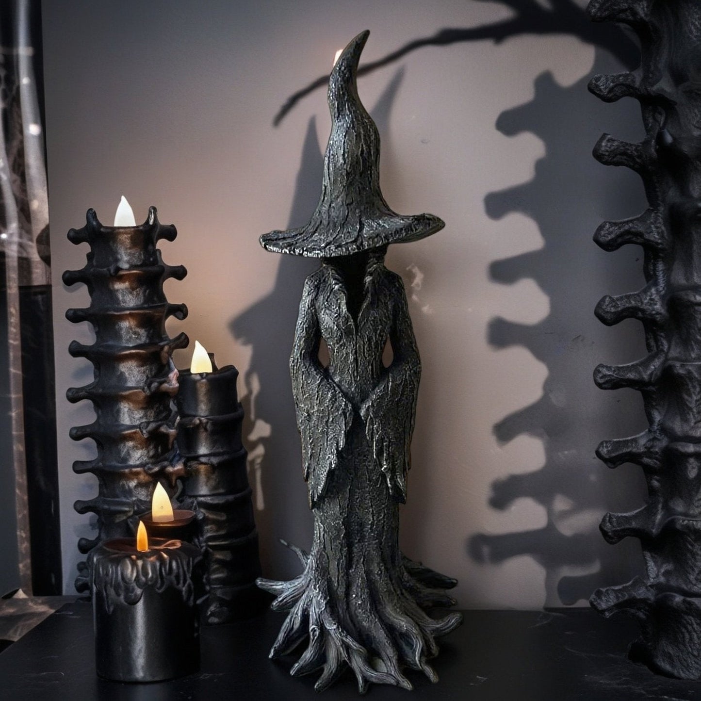 🧙♀️💫Hand-Painted Enchanting Witch Statue: The Guardian of Your Home