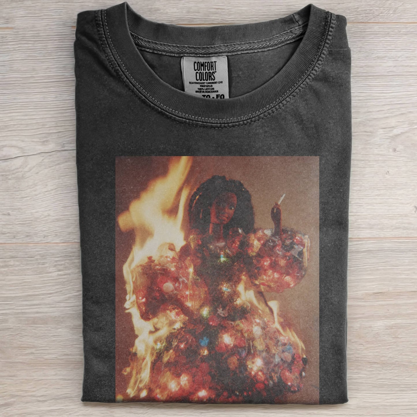 COLORFUL LIGHTS AND BLACK LEATHER BARBIECORE T-SHIRT
