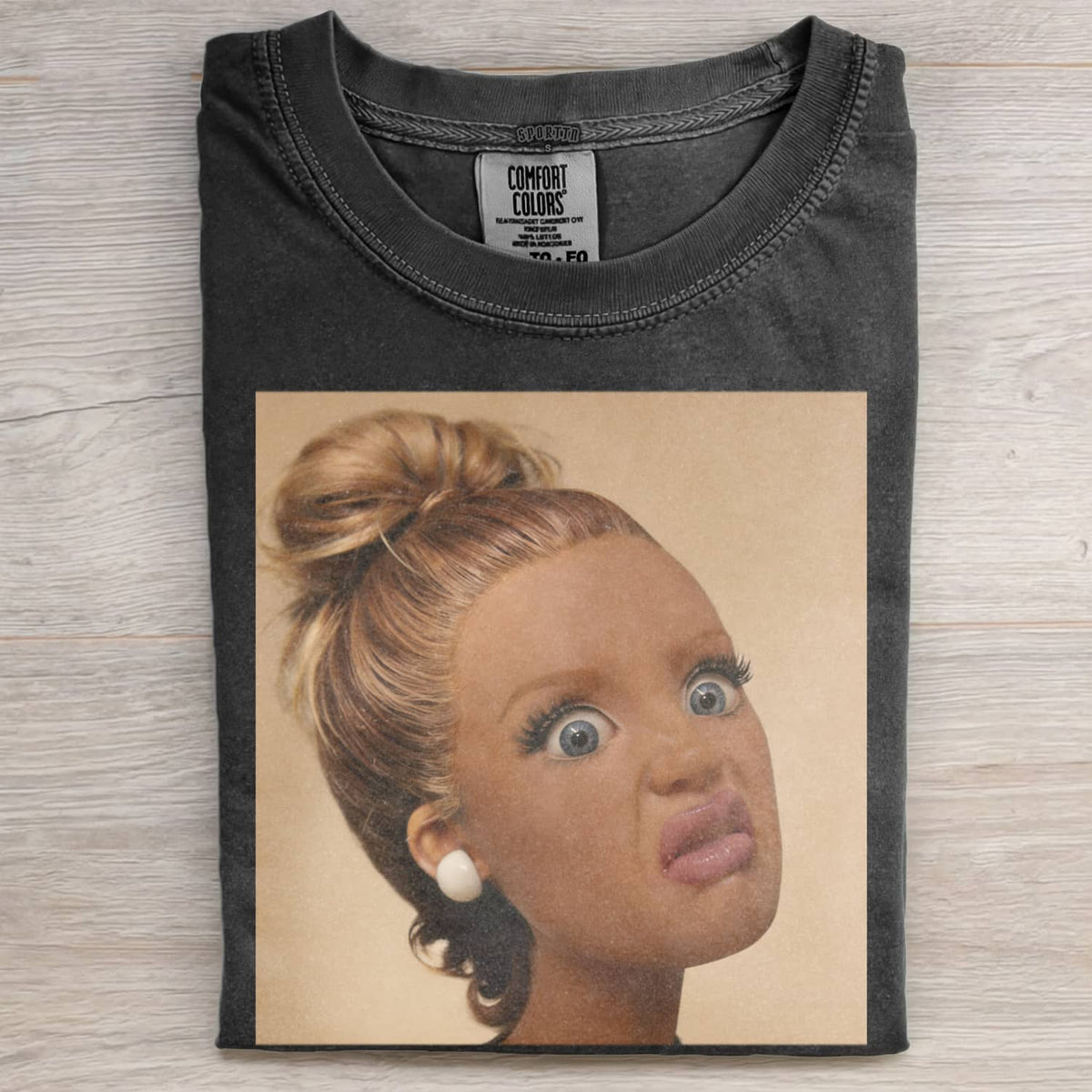 BLACK DOLL GIRL DISGUSTED MEME T-SHIRT