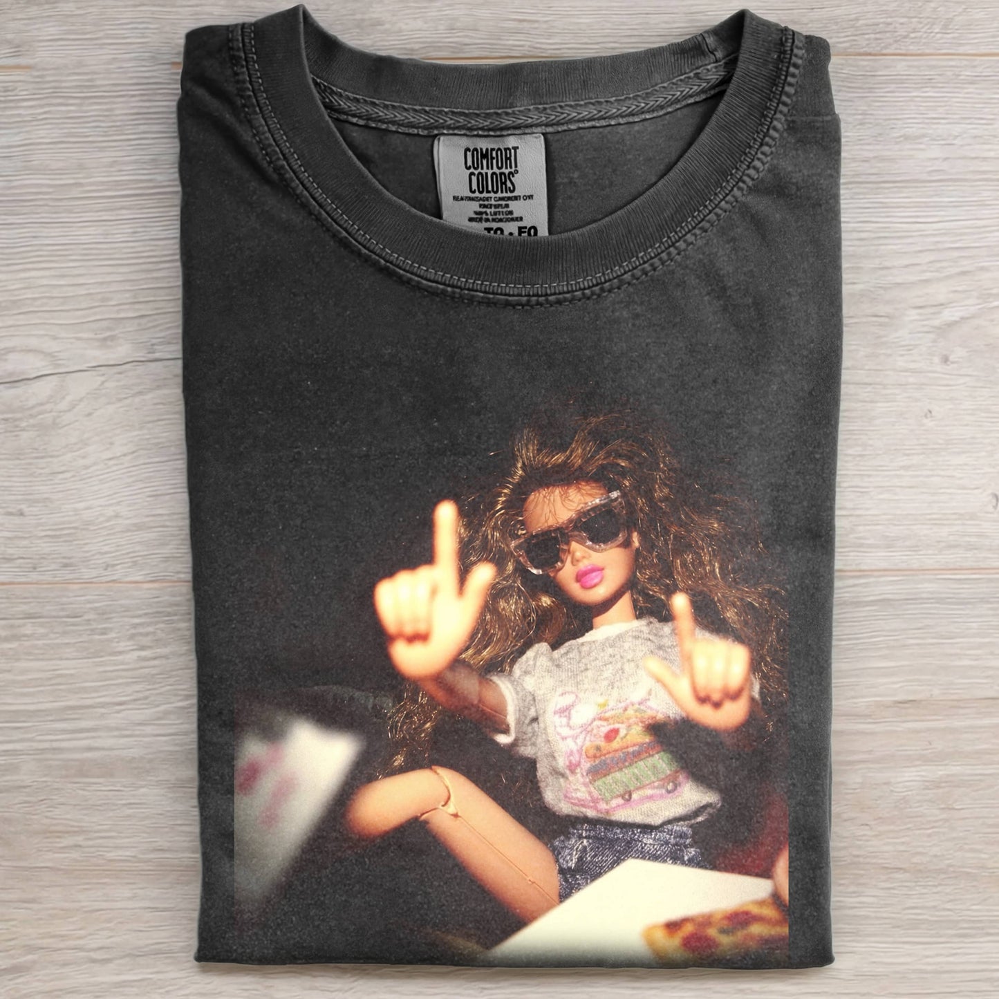 DOLL FACE MEME FRAME THE MOMENT TEE