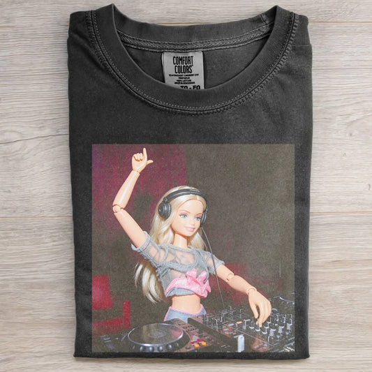 DOLL DJ FACE MEME TEE
