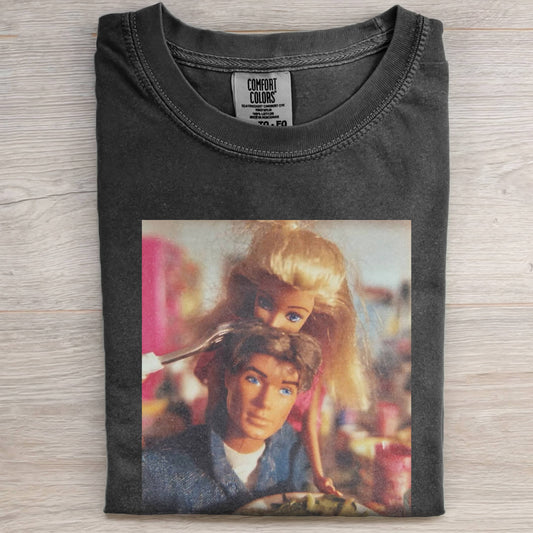 DOLL FACE MEME CLOSE QUARTERS TEE