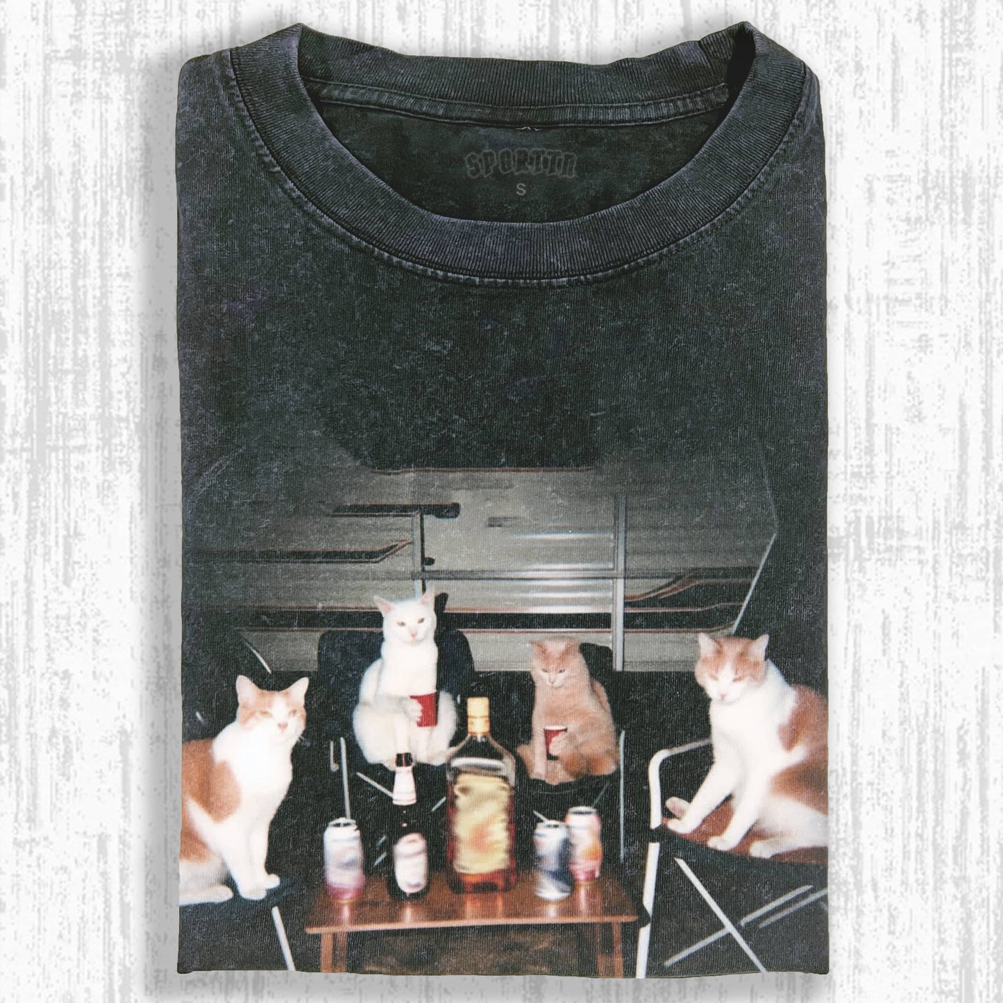 WACKY CAT TEE. 7.5