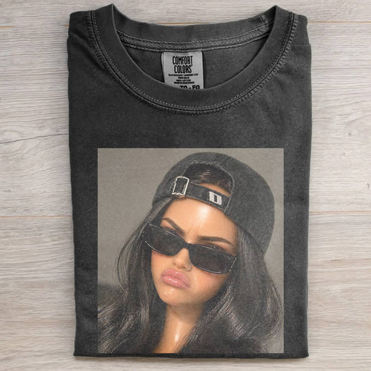 MOOD DOLL GIRL FUNNY FACE MEME TEE