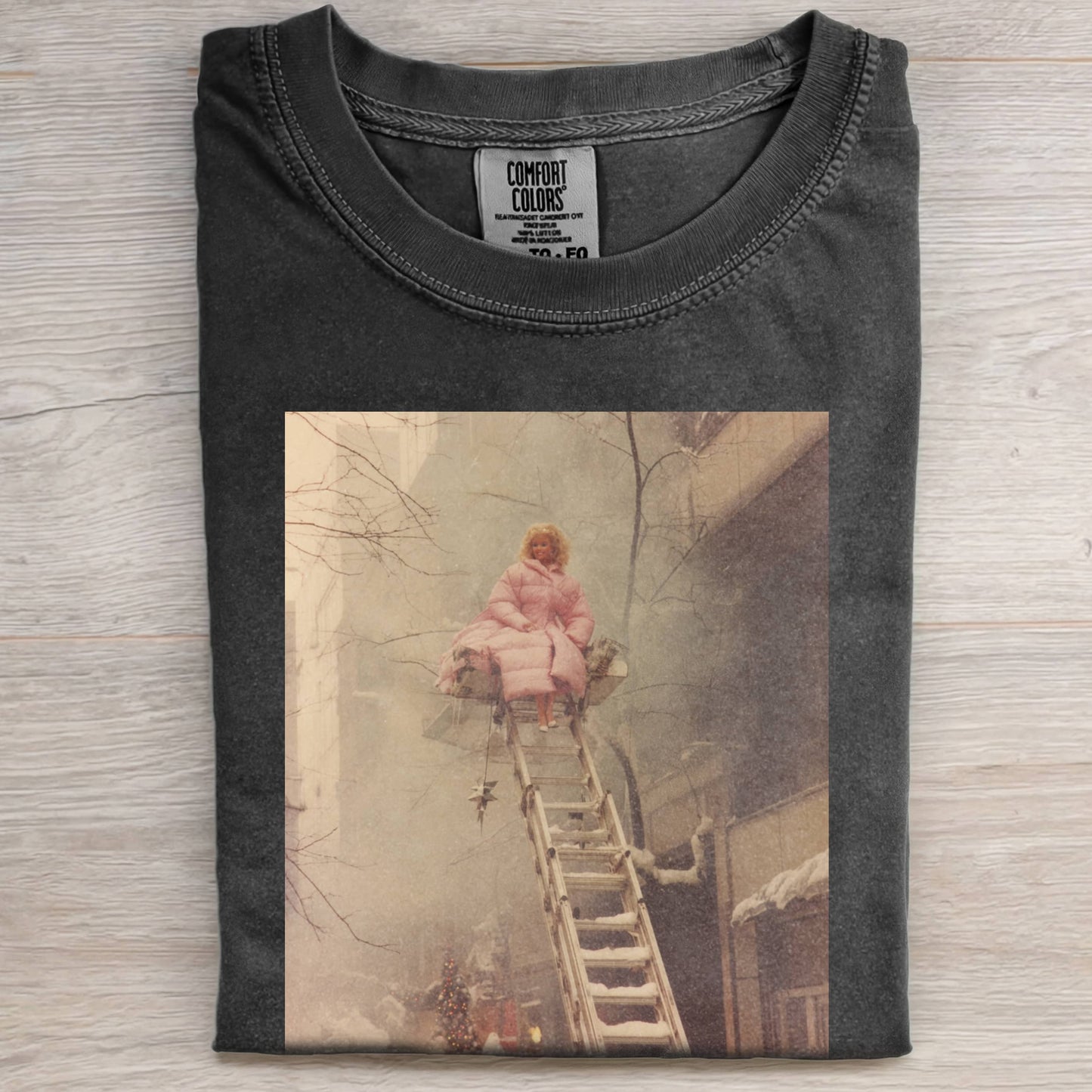 RETRO EMERGENCY LADDER BARBIECORE TEE