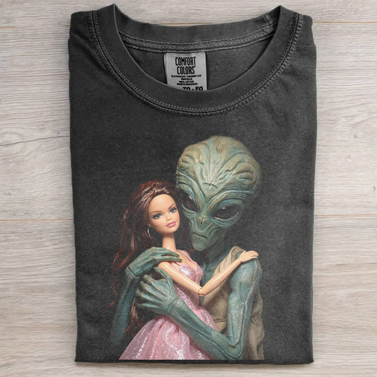 STRANGE DOLL GIRL FUNNY MEME TEE