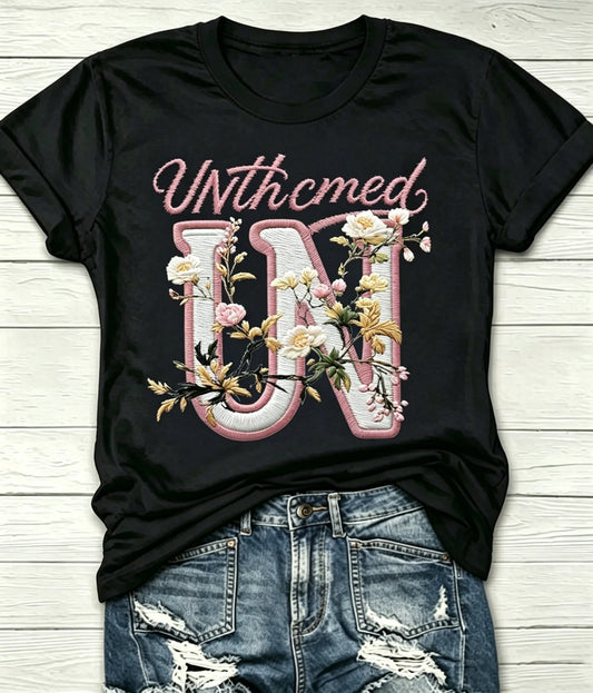 Women Vintage Floral Embroidery UNthcmed Graphic T-Shirt Black Crew Neck Short Sleeve Casual Tee