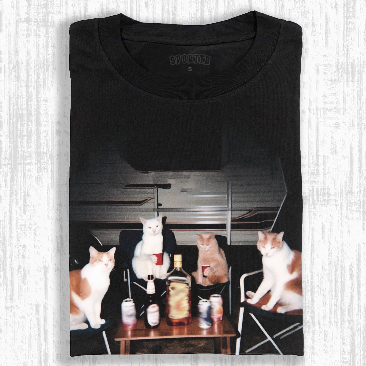 WACKY CAT TEE. 7.5