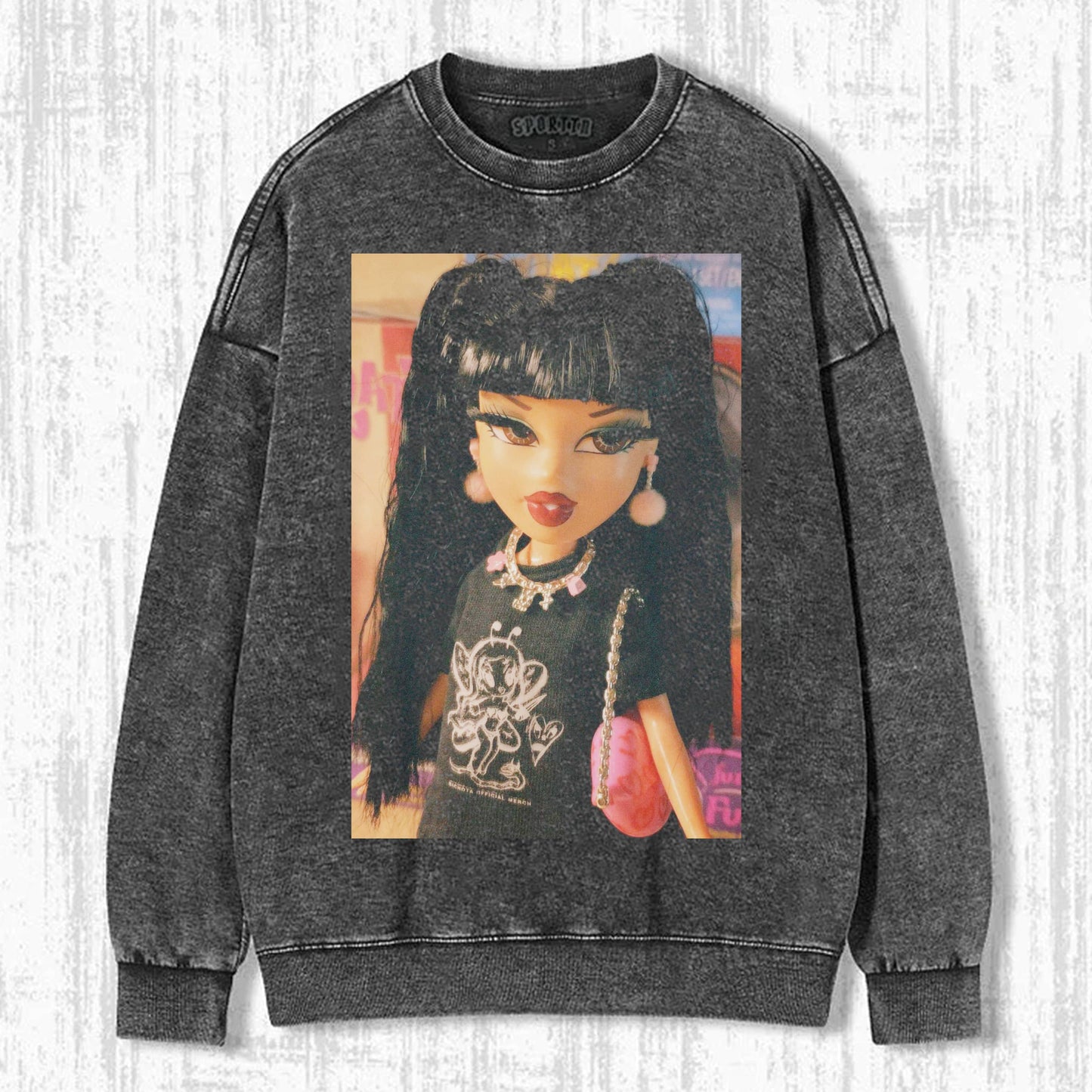 BRATZ PRINT CREW NECK SWEATSHIRT