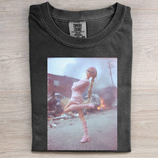 CHILL GIR DOLL FACE FUNNY MEME TEE