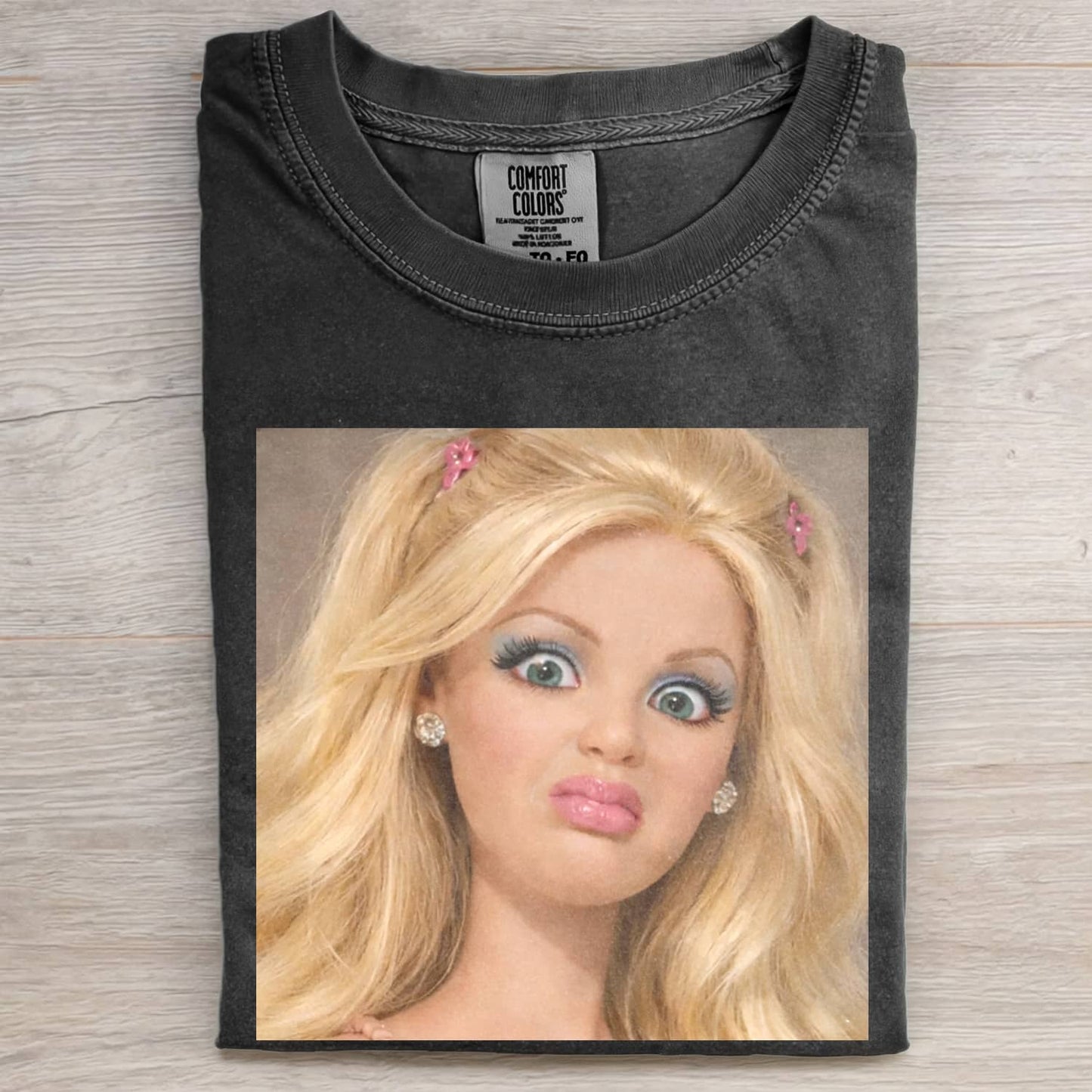 FACE DOLL GIRL FUNNY MEME T-SHIRT