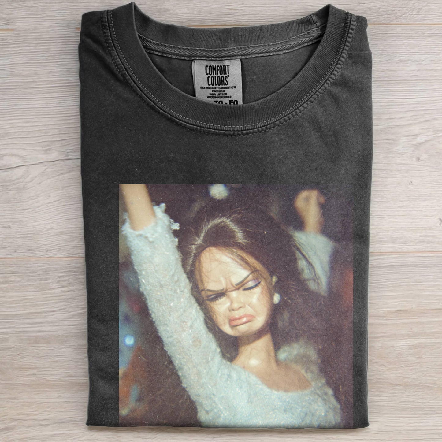 BLACK DOLL FACE DANCING TEE