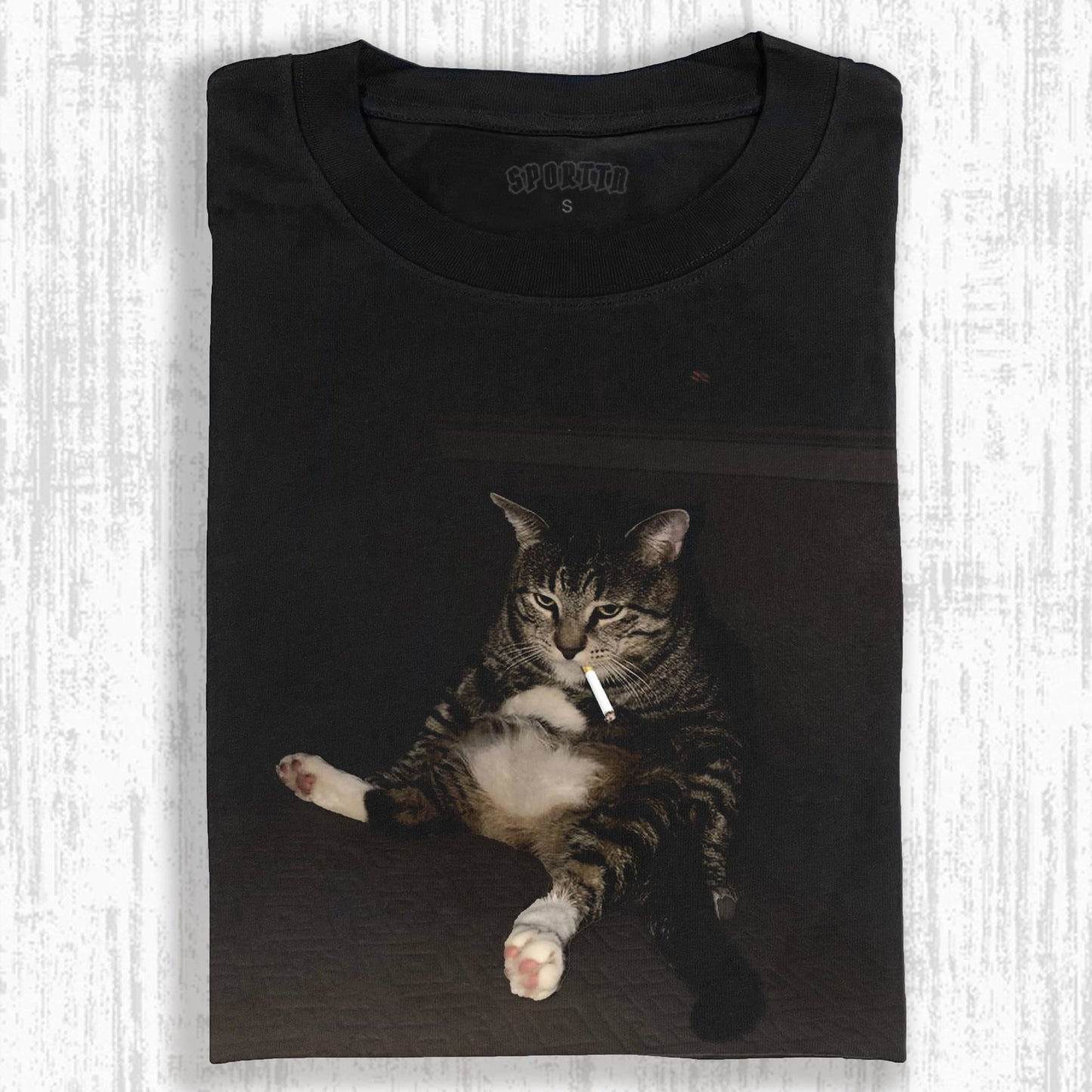 WACKY CAT TEE. 7.5