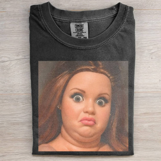 FACE DOLL GIRL FUNNY MEME T-SHIRT
