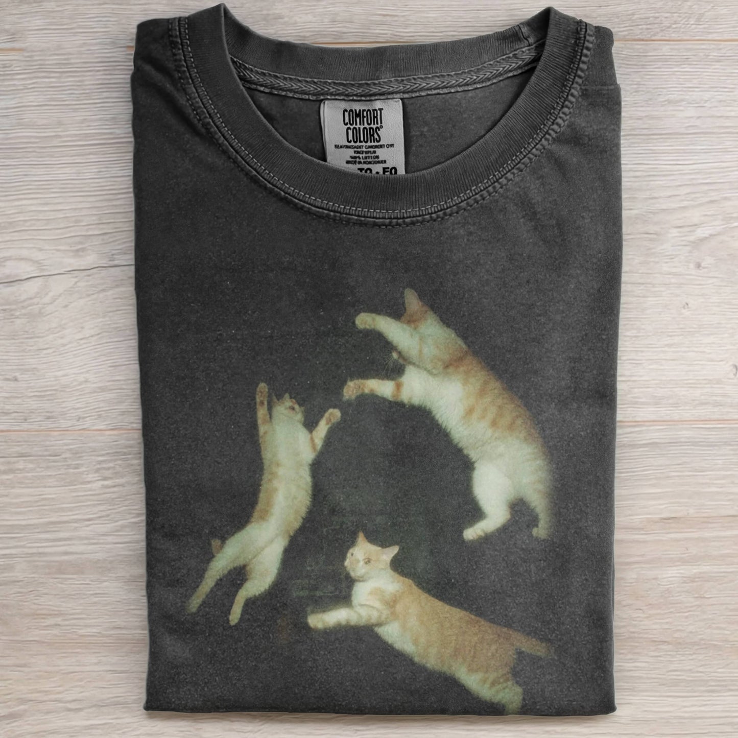 RETRO CAT DANCING T-SHIRT