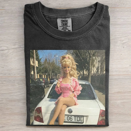 UNHINGED DOLL GIRL FUNNY MEME  TEE